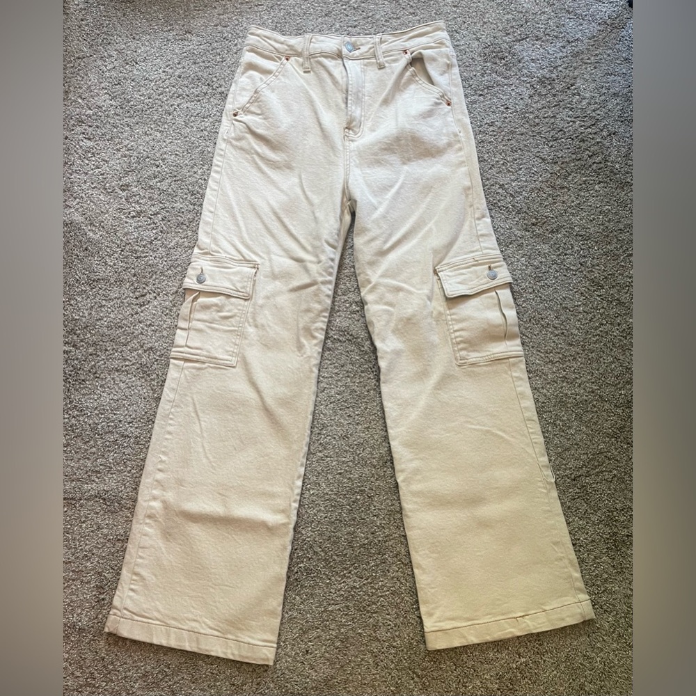 S.O.N.G. - Cream Cargo Street Jeans. Size 9/29
